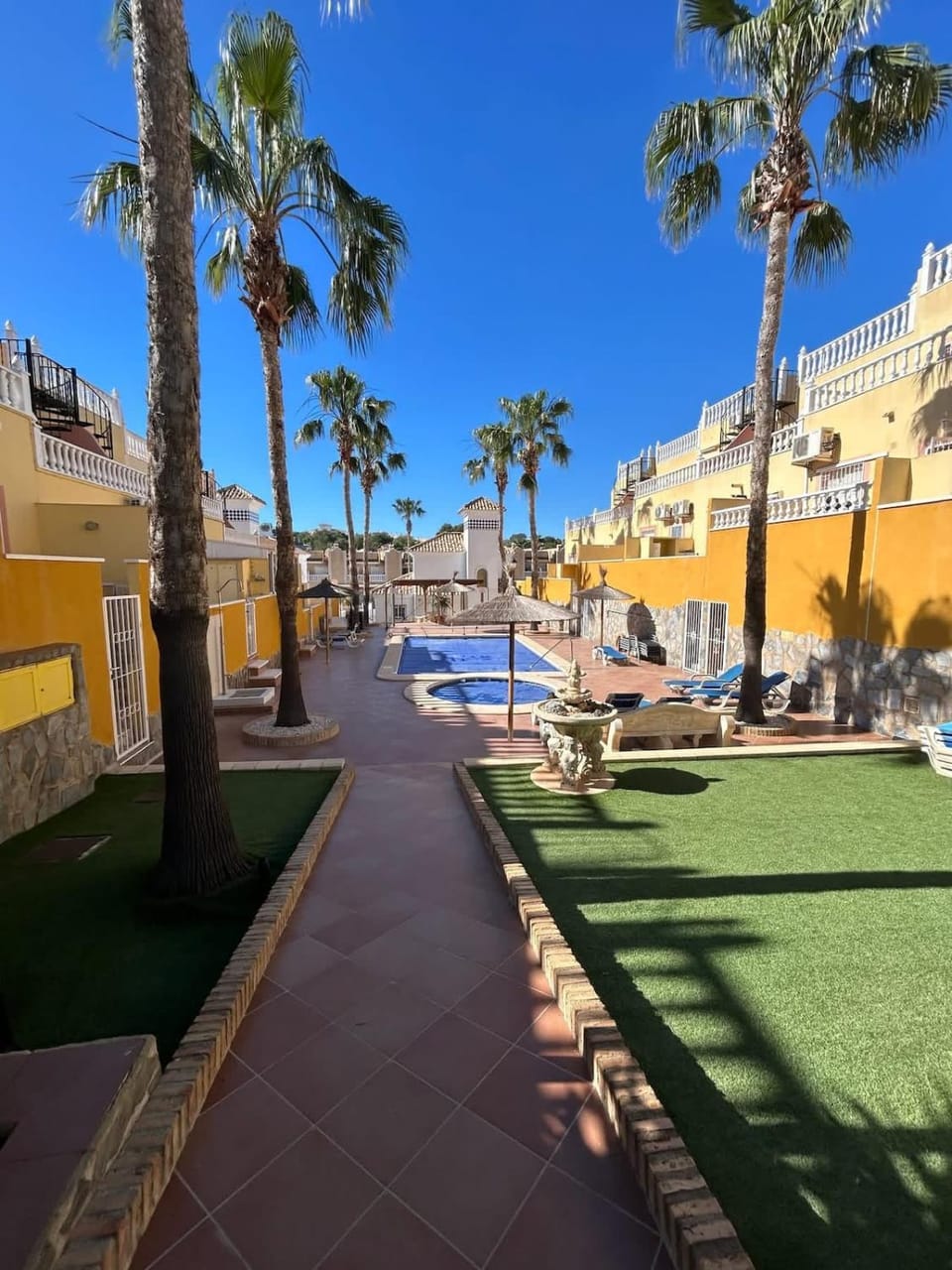 Swimming pool, Swimming pool