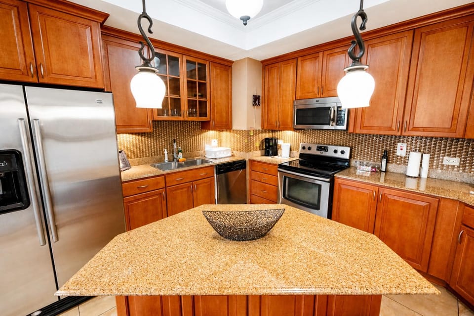 Kitchen or kitchenette, kitchen