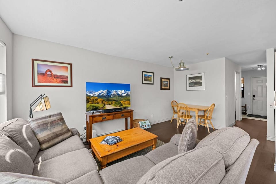 Flatirons Hideaway in Boulder CO House in Boulder