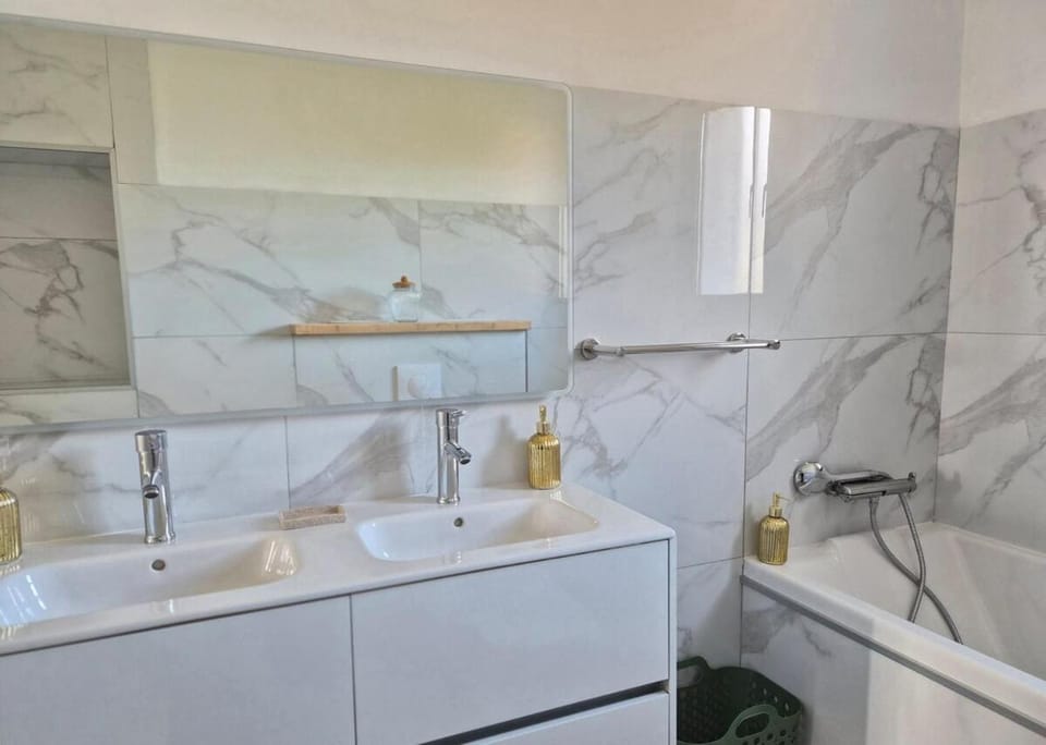 Appartement à 2 kms de la plage Apartment in Corsica