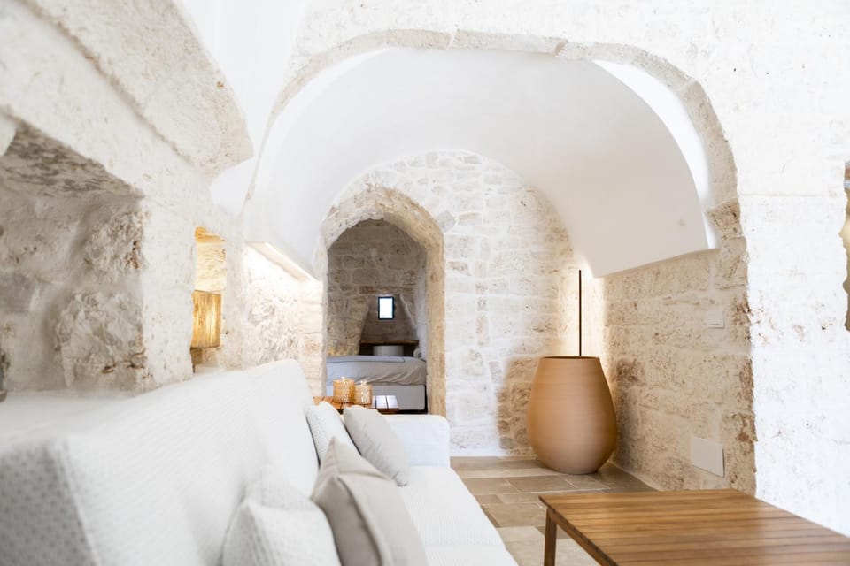 Trullo NiDo suite con piscina in comune Villa in Province of Taranto