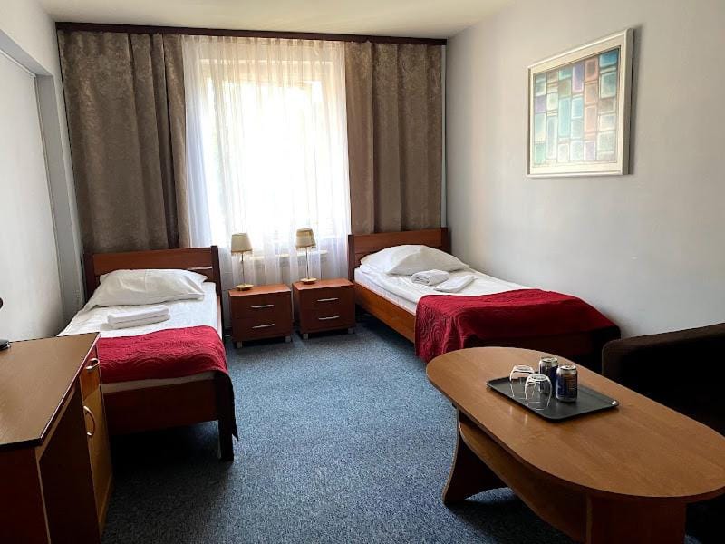 Bed, Photo of the whole room, towels