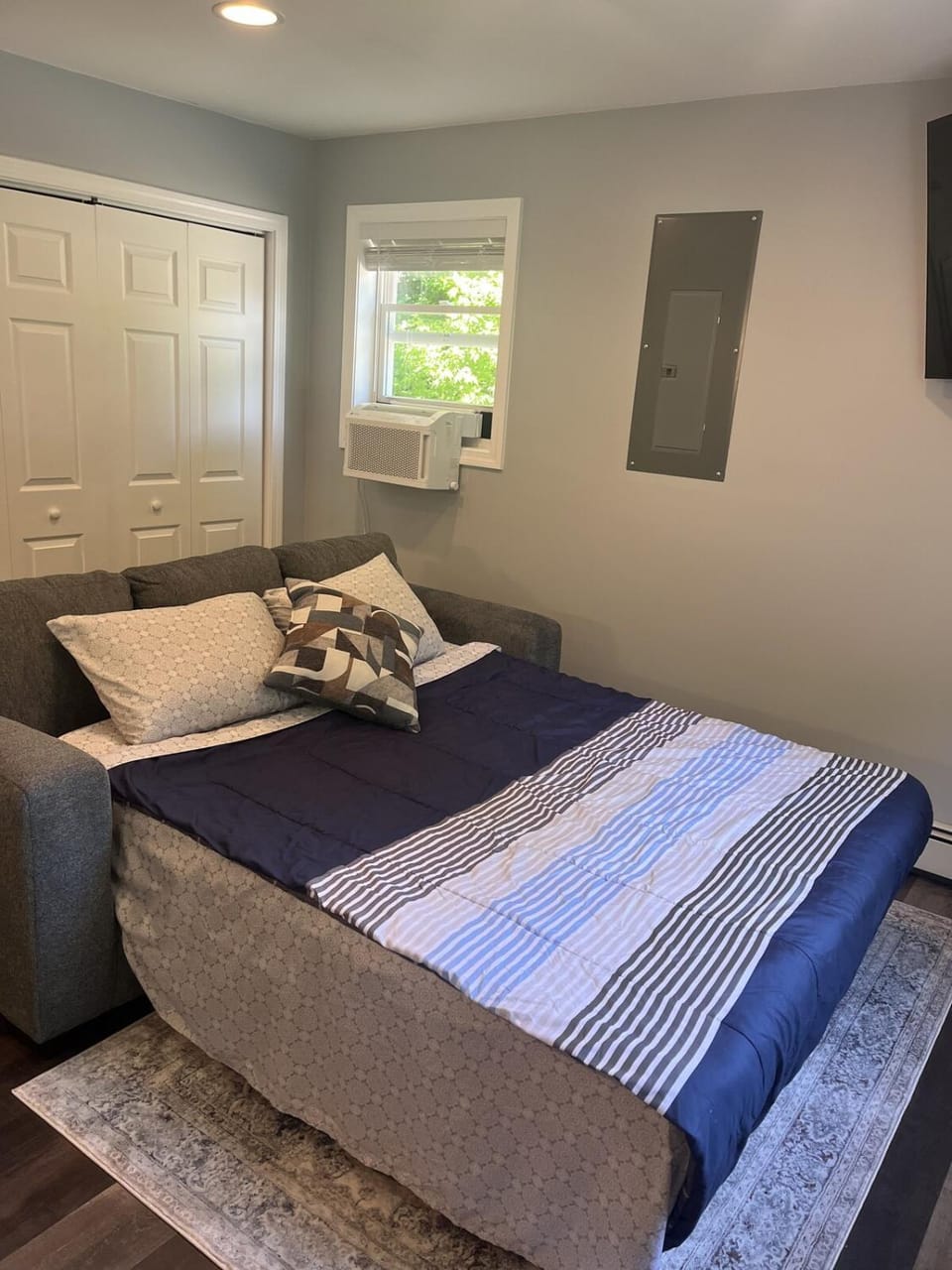 Bangor Waterfront Stay Steps to Concert Venue Apartment in Bangor