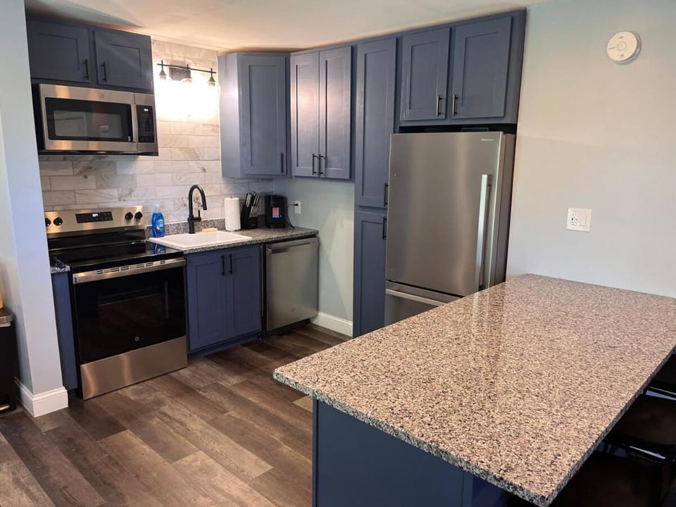 Bangor Waterfront Stay Steps to Concert Venue Apartment in Bangor