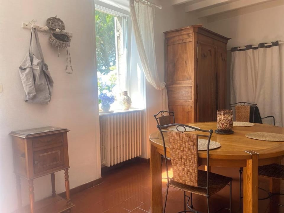 Maison de paludier à 3,5 kms des plages et de la cité médiévale House in La Turballe