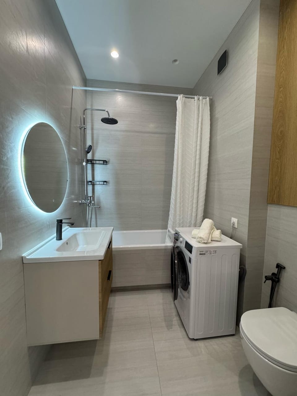 Bathroom, Bath