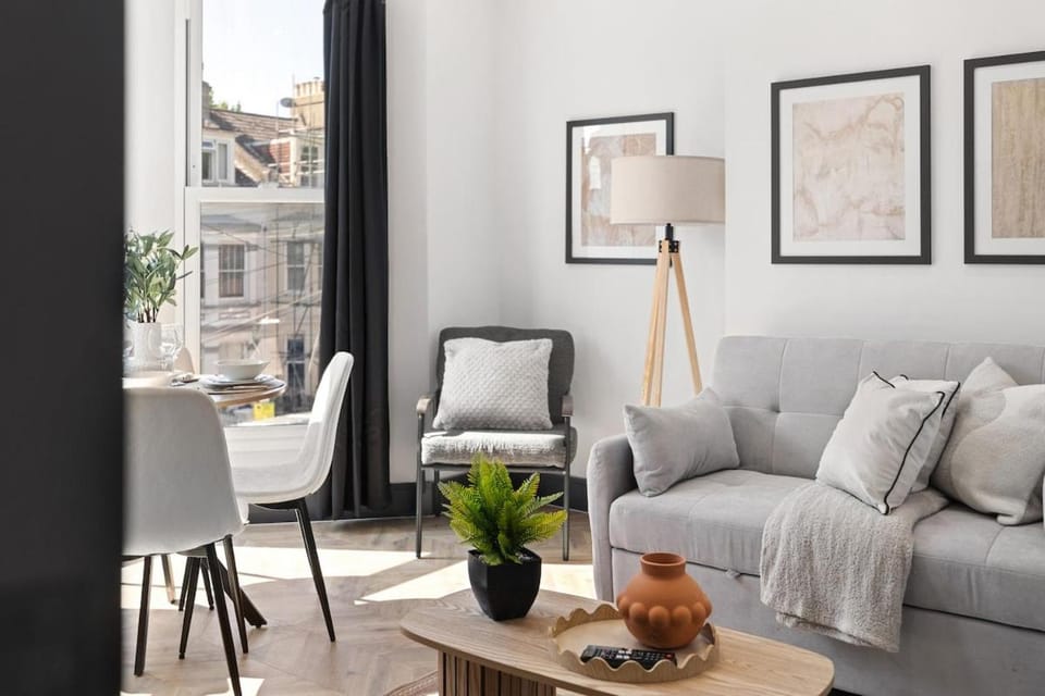 Cosy 2bedr Flat Brighton Next Hove Station & Beach Apartment in Hove