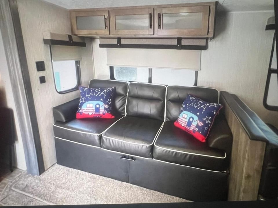 Beautiful 32' RV located in south Chicago suburb Apartment in Chicago