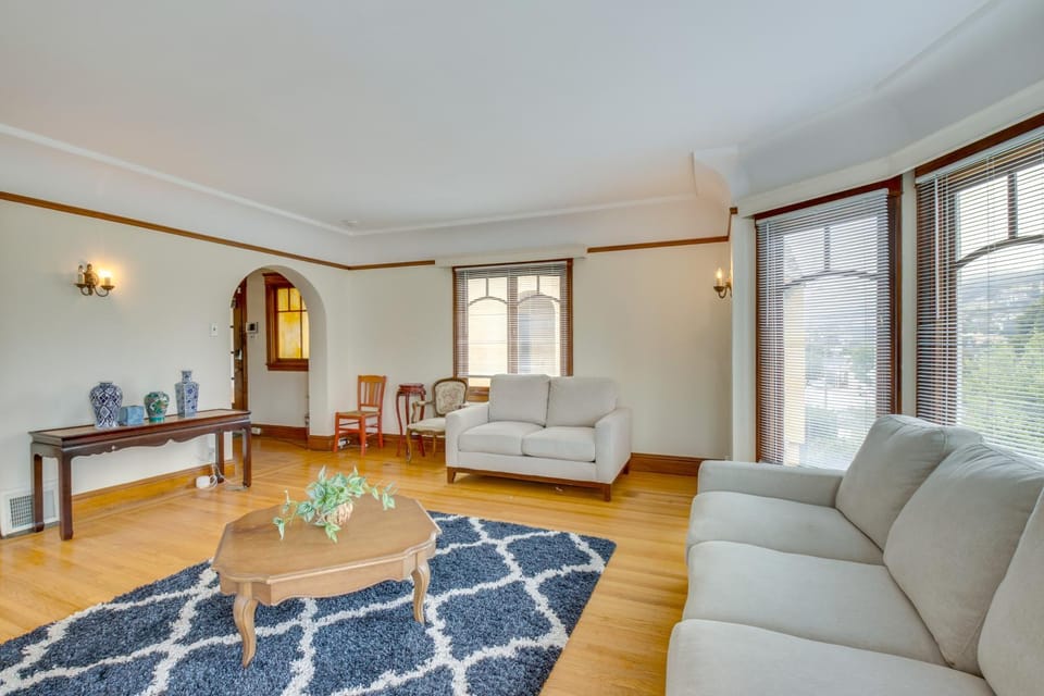 Walk to West Portal Ave & Transit! Spacious Home House in San Francisco