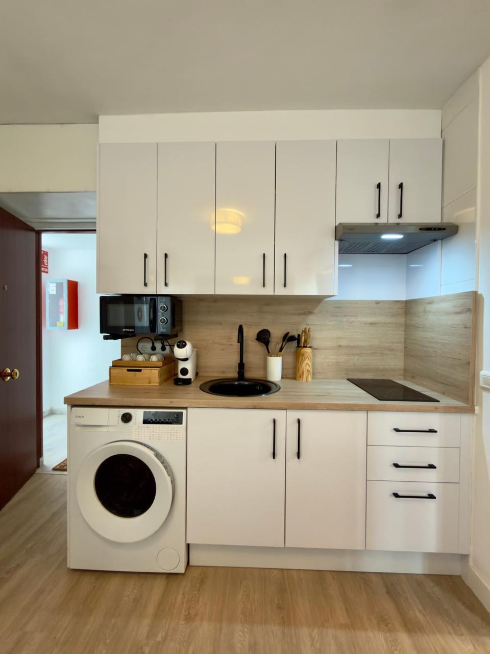 Kitchen or kitchenette, Living room