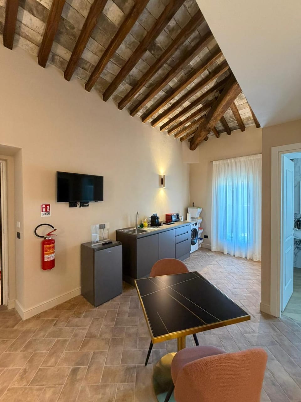 Communal lounge/ TV room, TV and multimedia, Living room