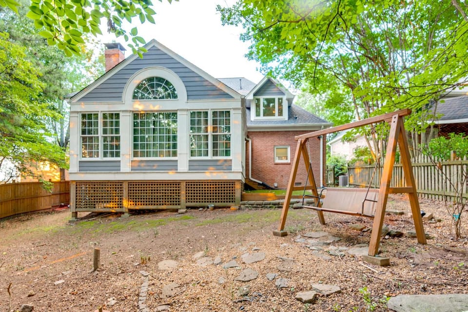 Easy Hwy Access to Dtwn Atlanta! Group Retreat House in Tucker