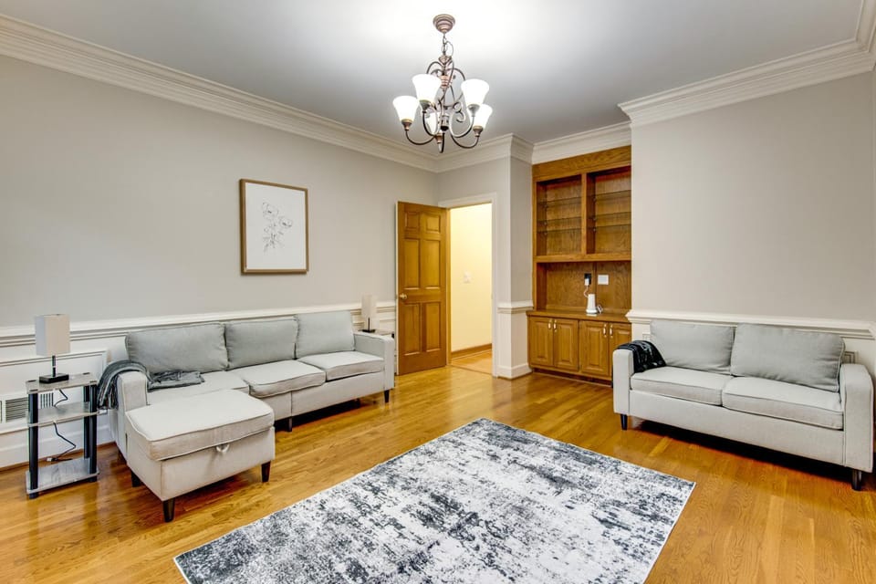 Easy Hwy Access to Dtwn Atlanta! Group Retreat House in Tucker