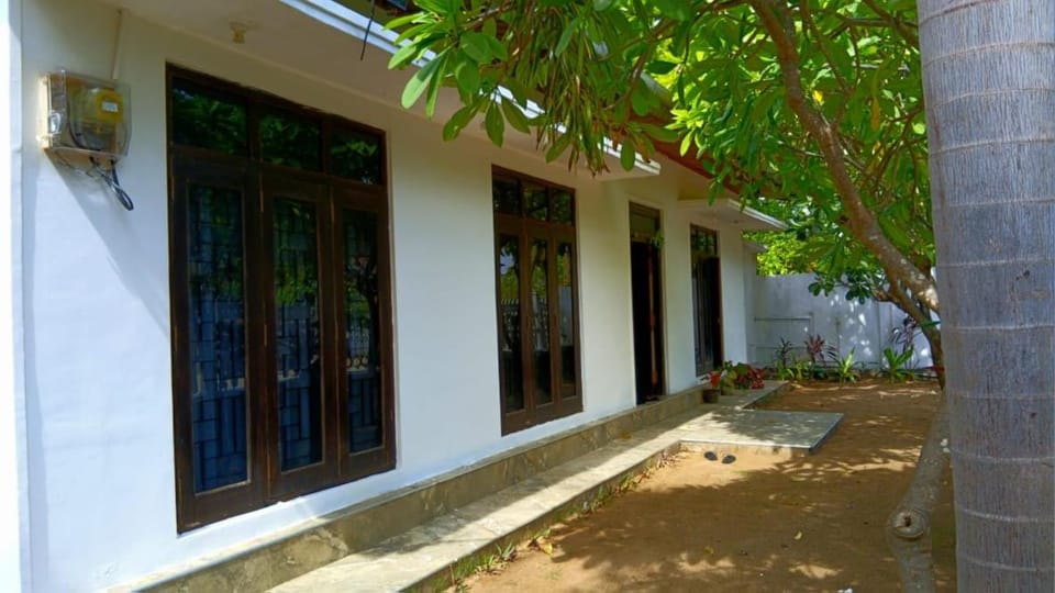 sea breeze villa nilaveli Bed and Breakfast in Sri Lanka