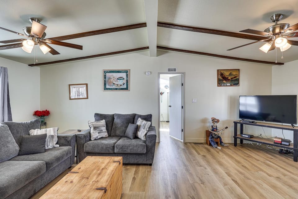 2 Mi to Colorado River! Family Home w/ Fenced Yard House in Bullhead City