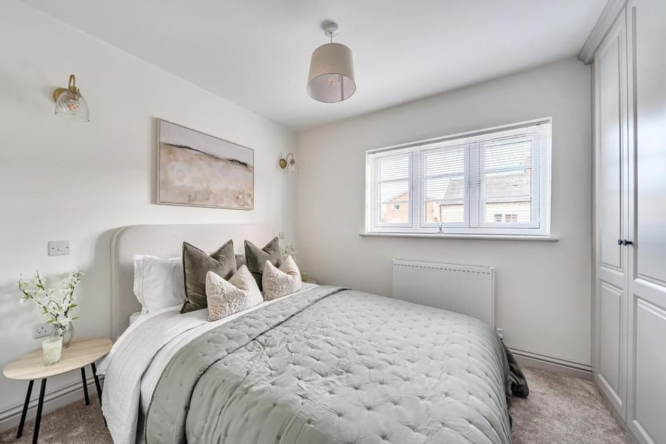Two, 2-bed cottages, perfect for groups - free parking and pet friendly House in Stratford-upon-Avon