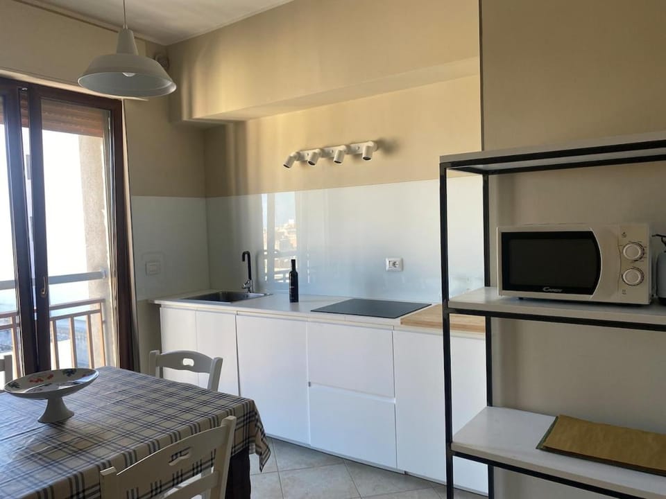 Monn via Vitti, central apartment private parking Apartment in Apulia