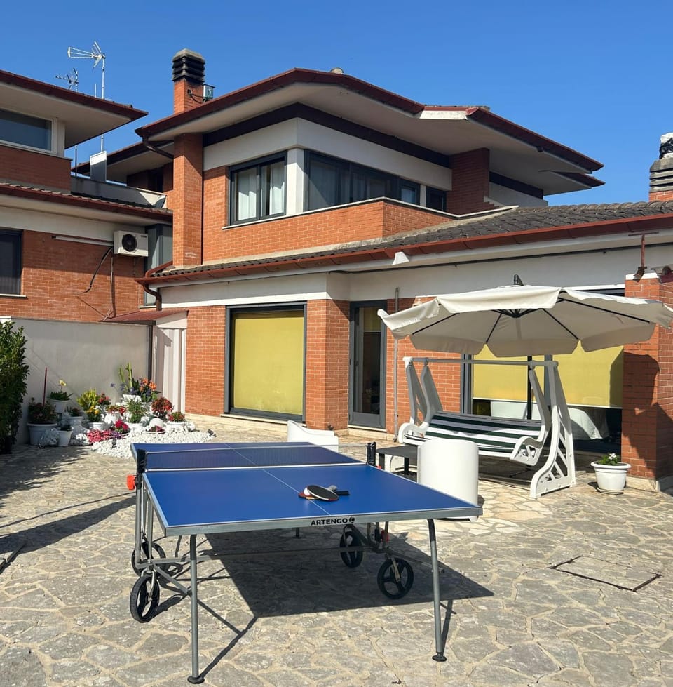 Patio, Table tennis, Table tennis