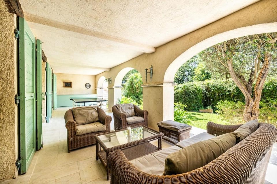 Charming Provencal Villa with Pool & Lush Gardens Villa in Mouans-Sartoux