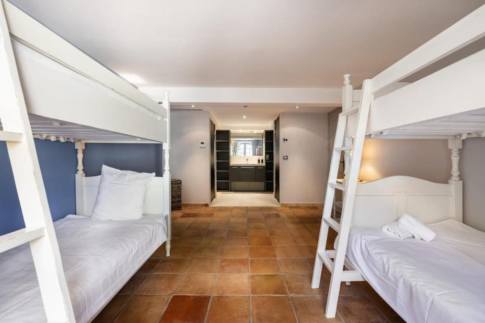 Charming Provencal Villa with Pool & Lush Gardens Villa in Mouans-Sartoux
