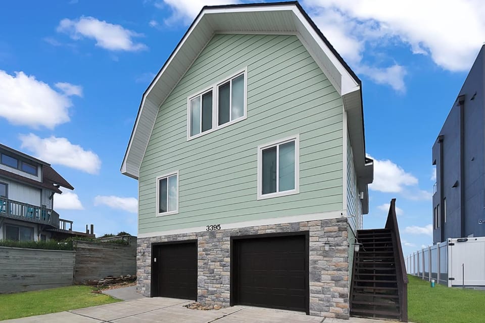 Property building, Day