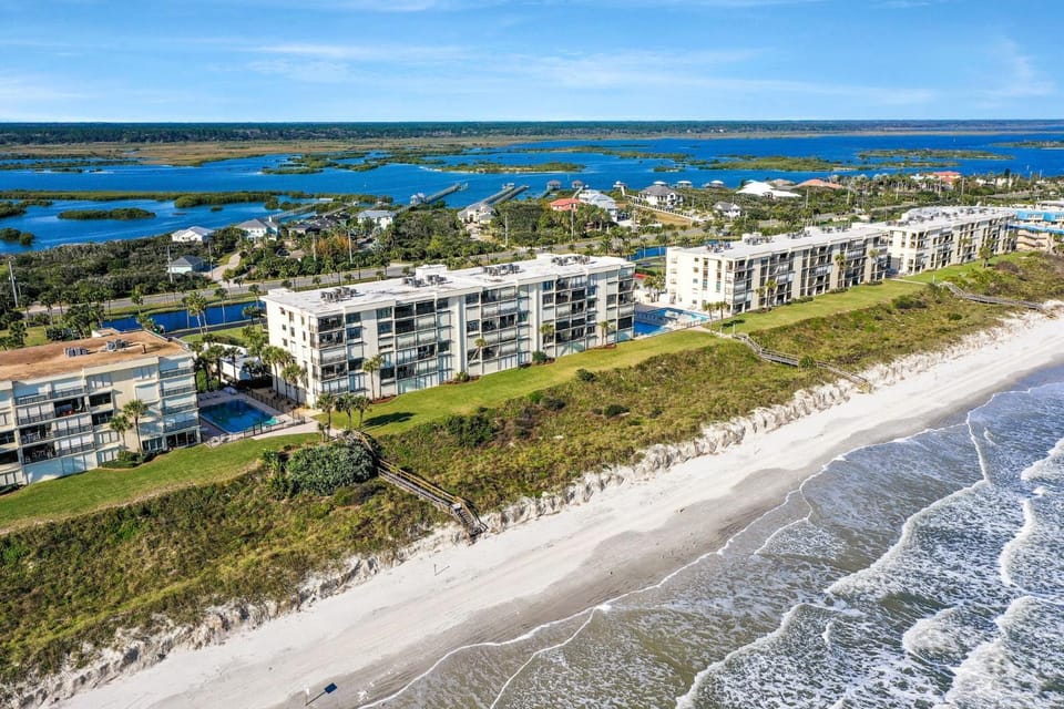 Property building, Day, Bird's eye view, Beach, Sea view