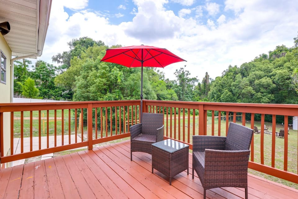 Walk to Beautiful & Historic Downtown Mount Dora House in Mount Dora