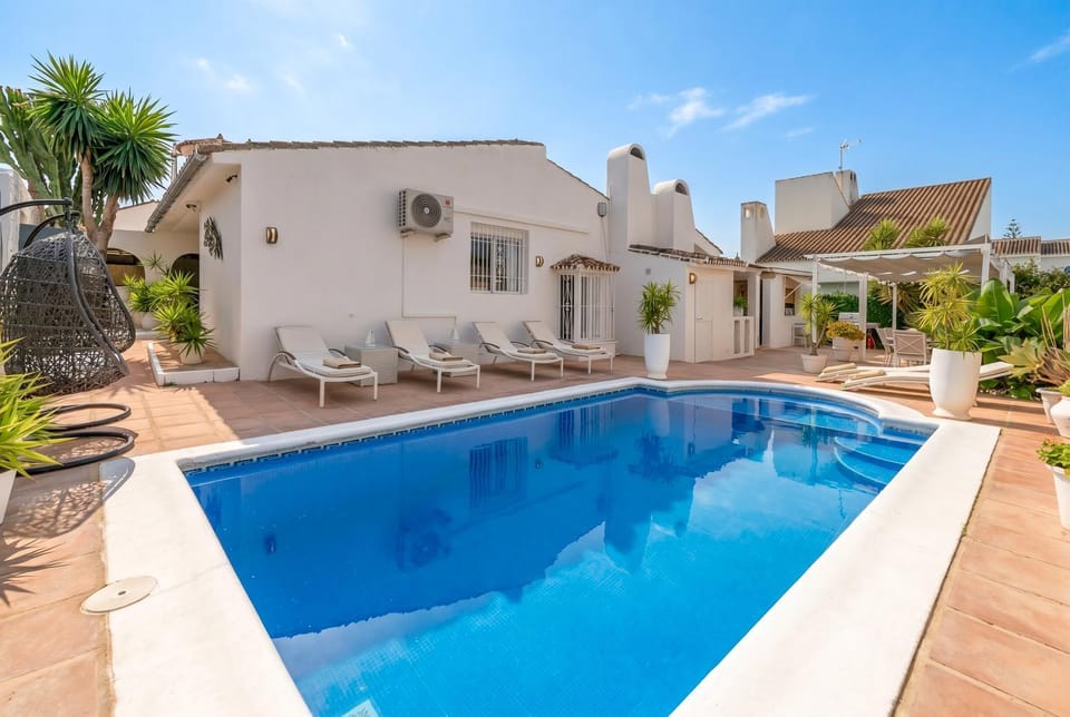 Property building, Patio, Pool view, sunbed