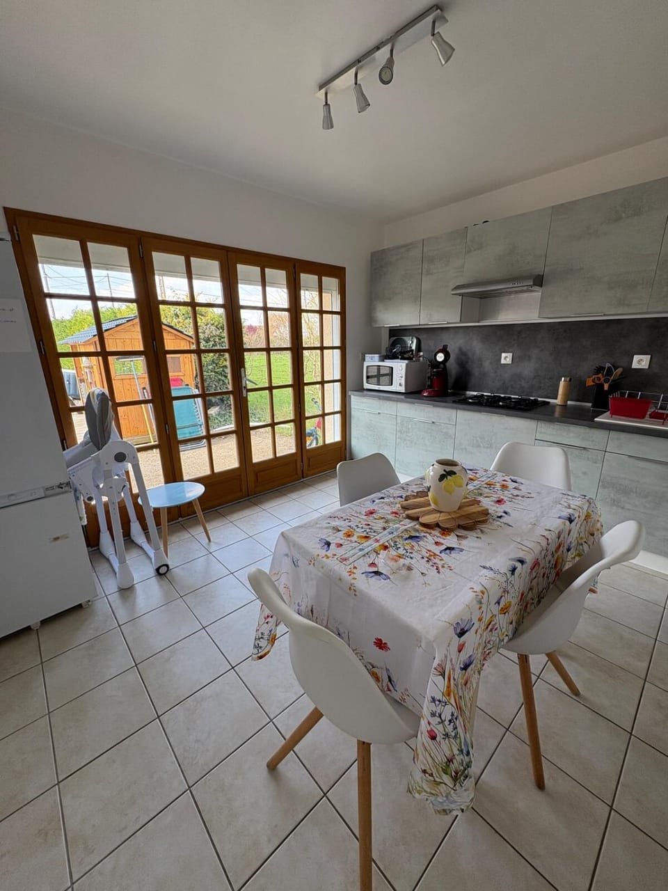 Listing, one bedroom MT Family Apartment in Centre-Val de Loire