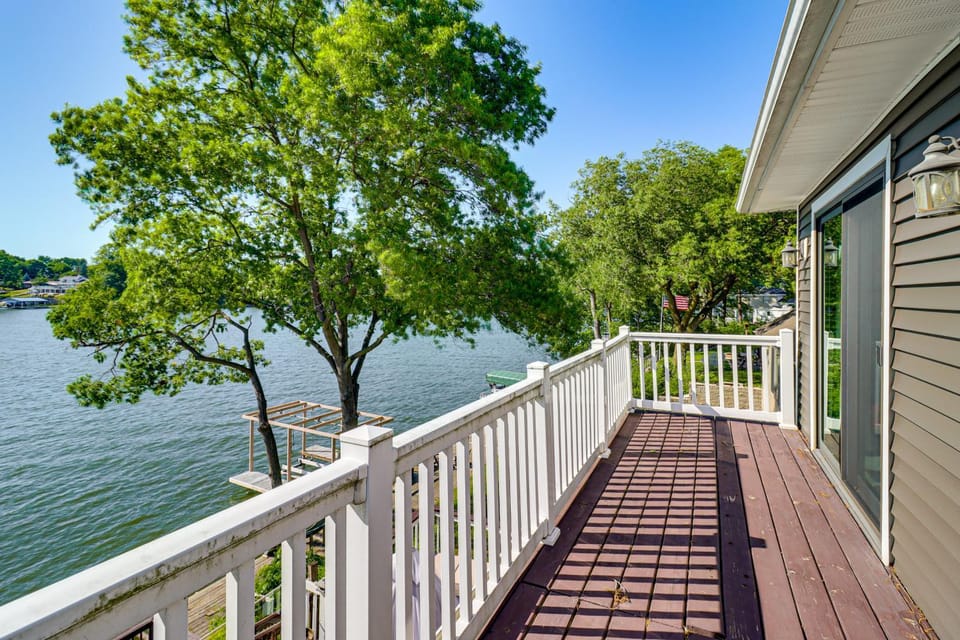 Private Dock & Boat Slip! Belleville Lake Escape House in Belleville