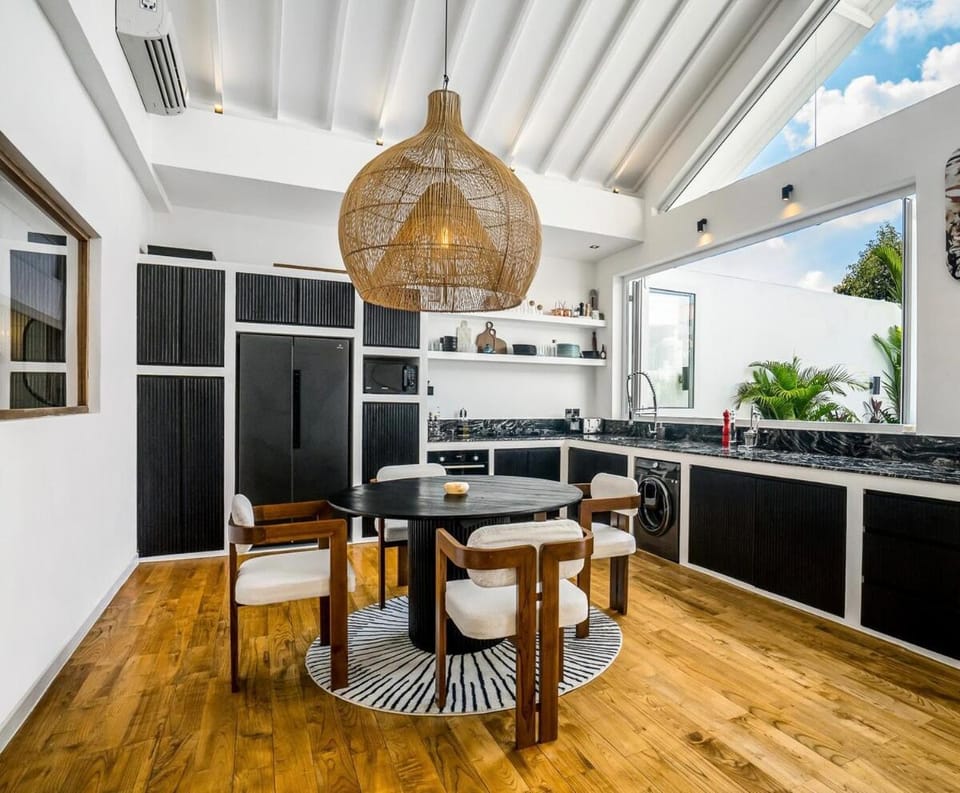 2BR Canggu Villa - Private Pool & Billiards Villa in North Kuta