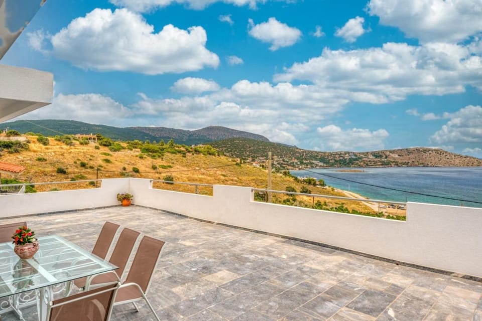 R&M Ocean View House in East Attica Regional Unit, Greece