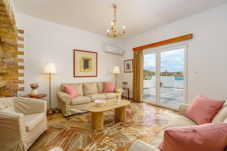 R&M Ocean View House in Decentralized Administration of Attica