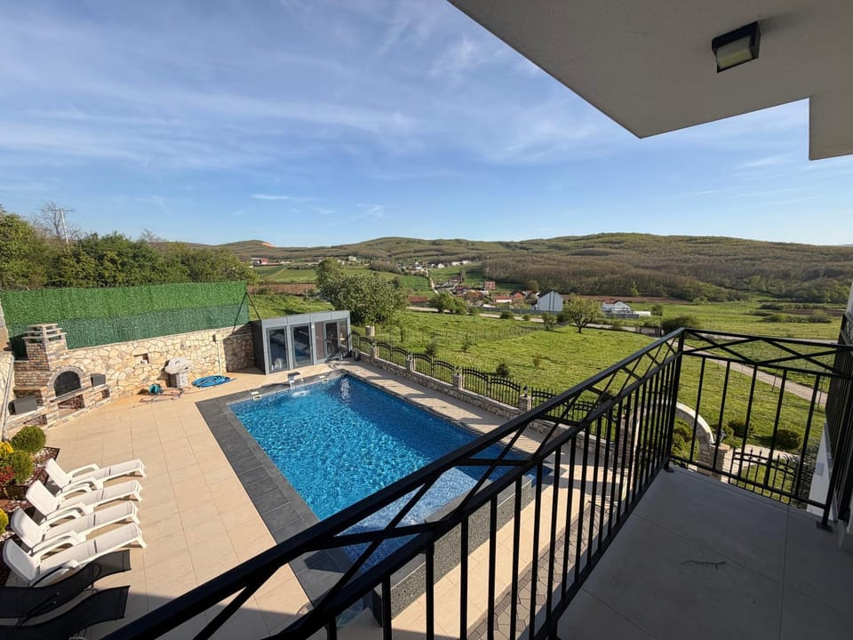Garden, Swimming pool