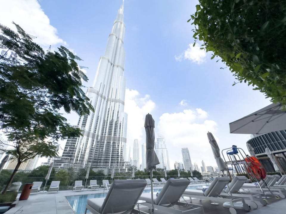 Day, Landmark view, Landmark view, Swimming pool, sunbed