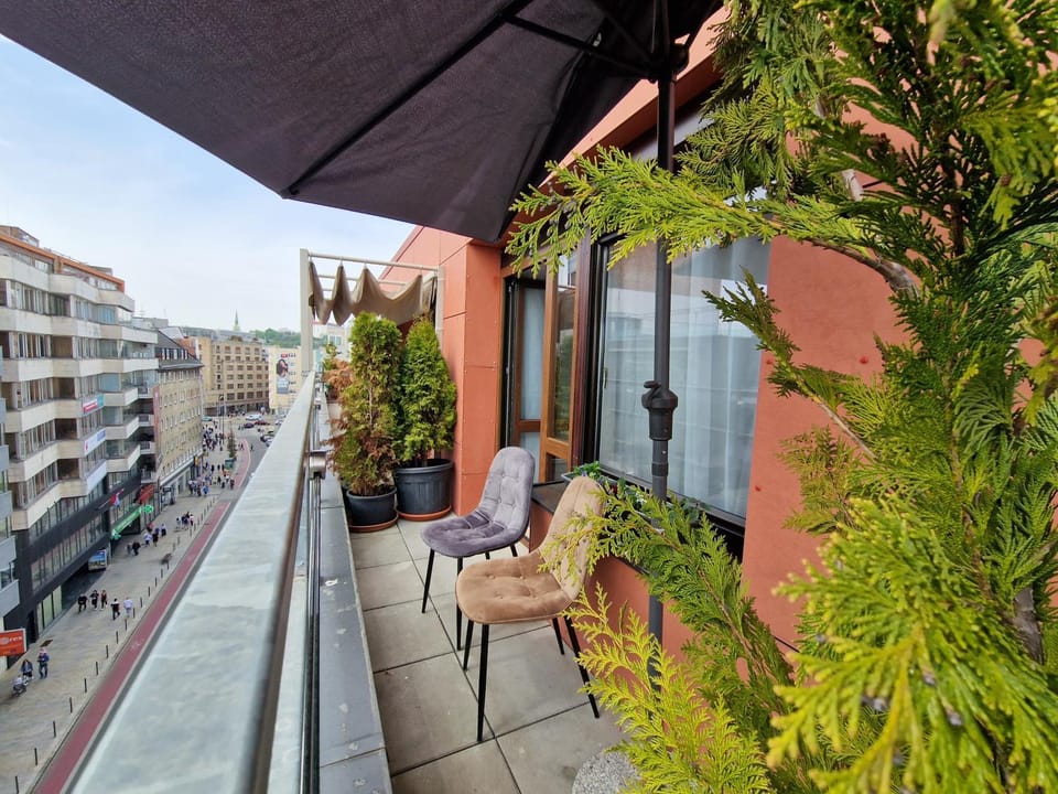 View (from property/room), View (from property/room), Balcony/Terrace, Balcony/Terrace, Landmark view, Street view