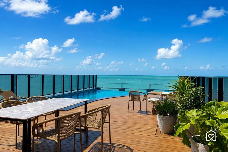 Communal lounge/ TV room, Balcony/Terrace, Spa and wellness centre/facilities, Swimming pool