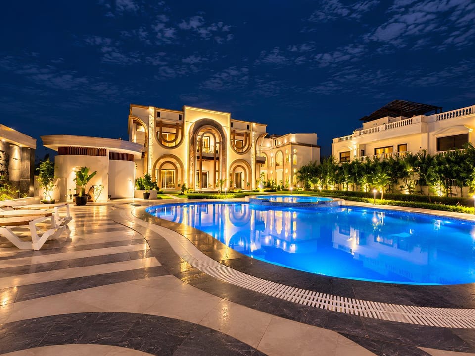 Property building, Facade/entrance, Swimming pool