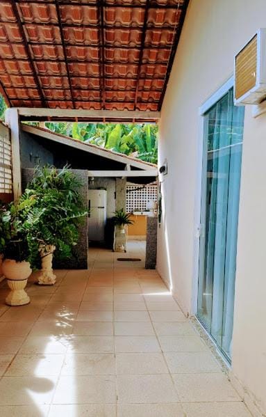 Quarto privativo para mulheres com piscina, ar condicionado a 3 km de Itacoatiara Vacation rental in Niterói