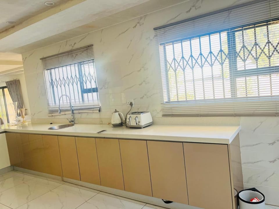 Mafjoint Vacation rental in North West, South Africa