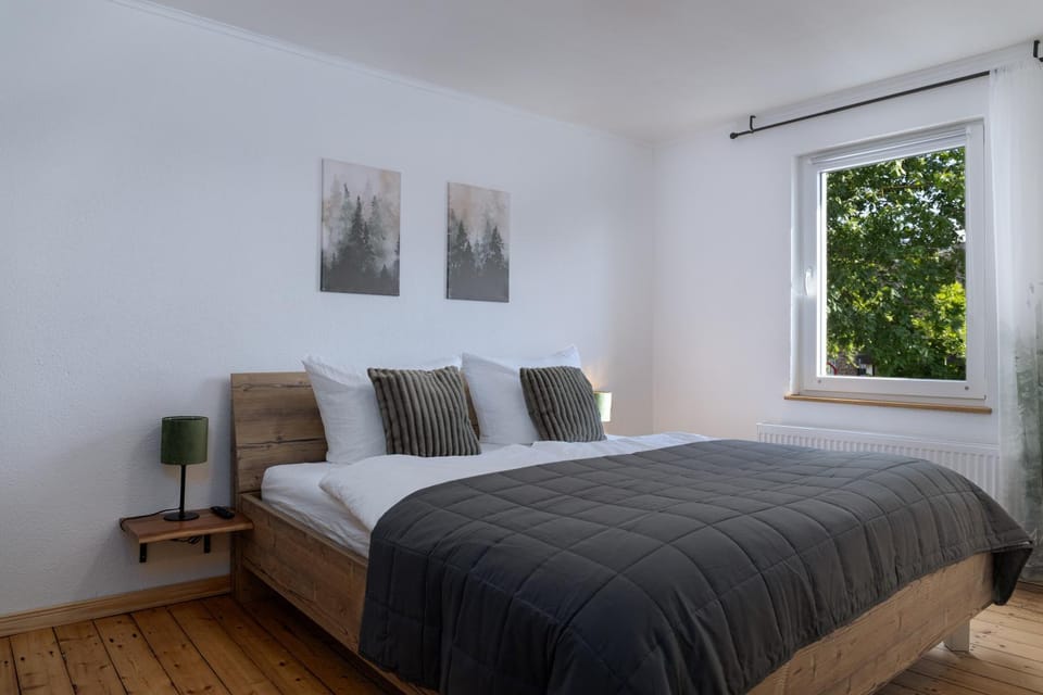 Bed, Photo of the whole room, Bedroom