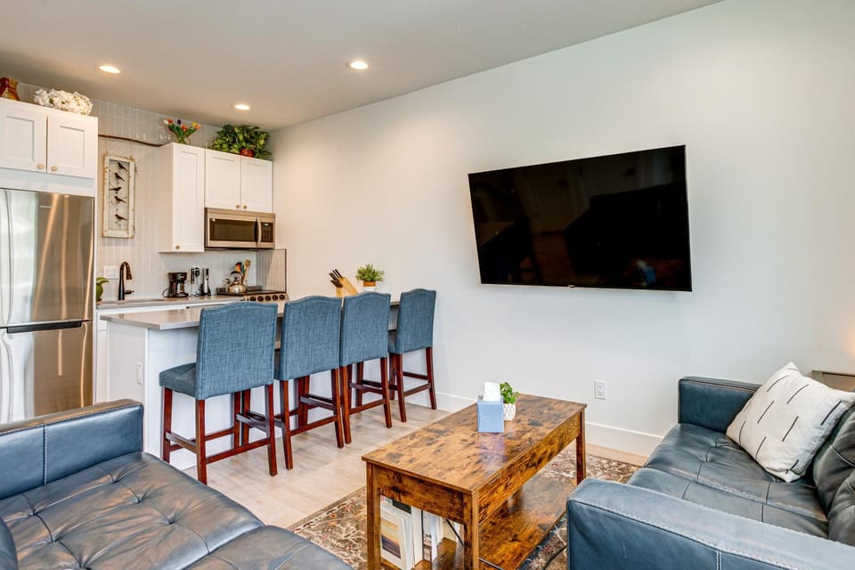 Walkable Location: Pet-Friendly Denver Townhome House in Denver