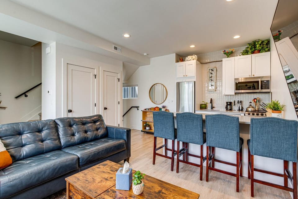 Walkable Location: Pet-Friendly Denver Townhome House in Denver