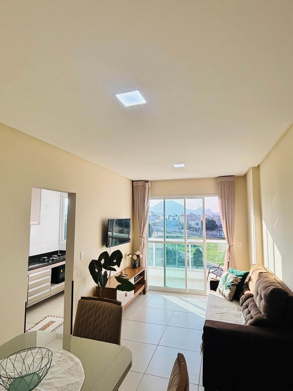 Apto 2 Quartos c Wi-Fi e Garagem - 5 Min da Praia Apartment in Guarapari