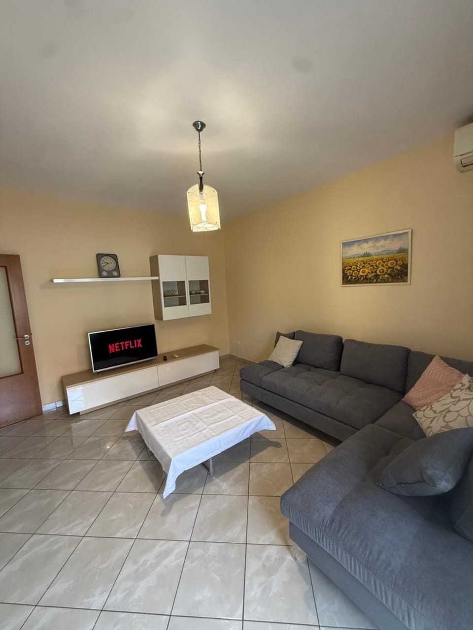 Central Comfort Apartment Apartment in Tirana