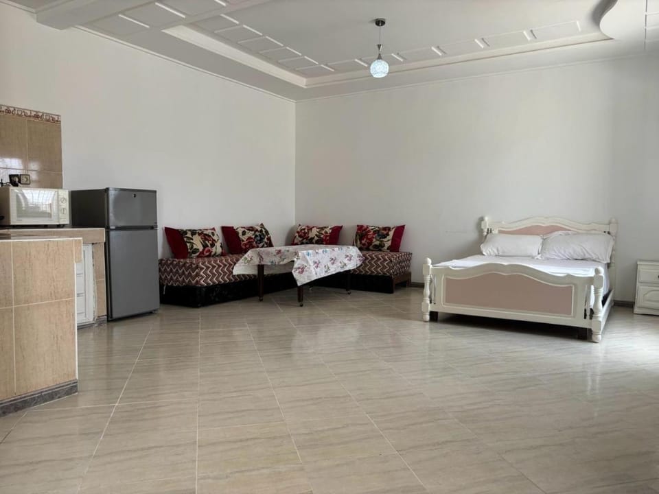 Living room, Photo of the whole room