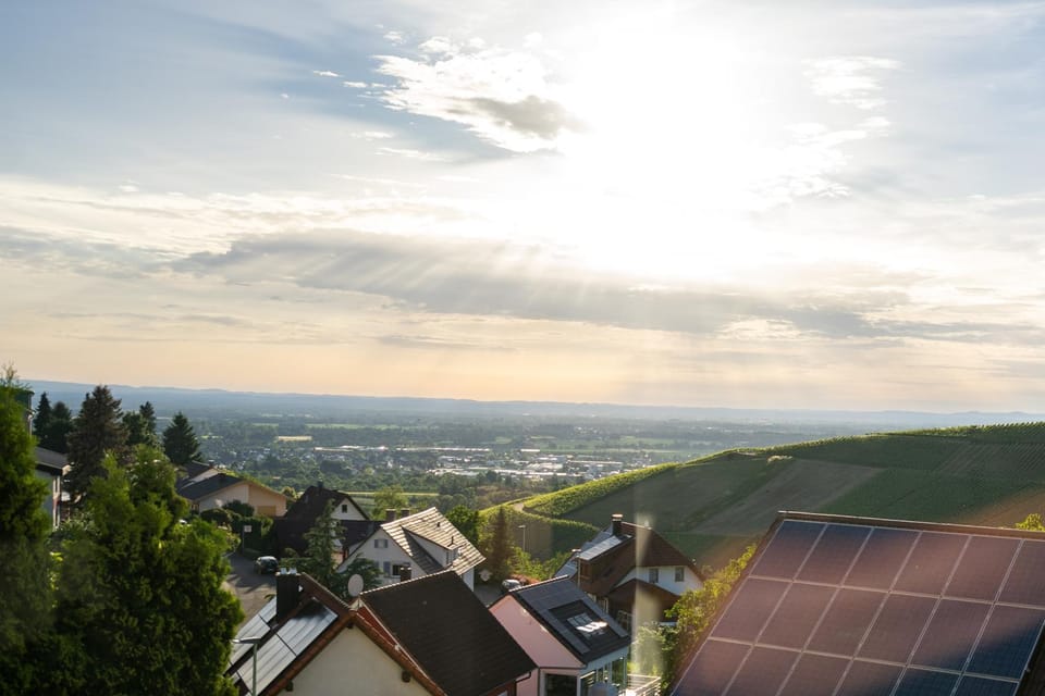KAMO Panorama Schwarzwald Apartment - privater Eingang & 2 kostenlose Parkplätze, bis zu 5 Personen Apartment in Baden-Baden