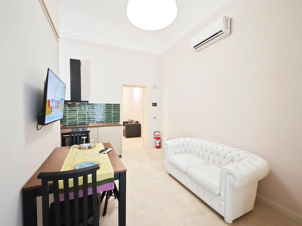 Liberty Home Apartment in Bari