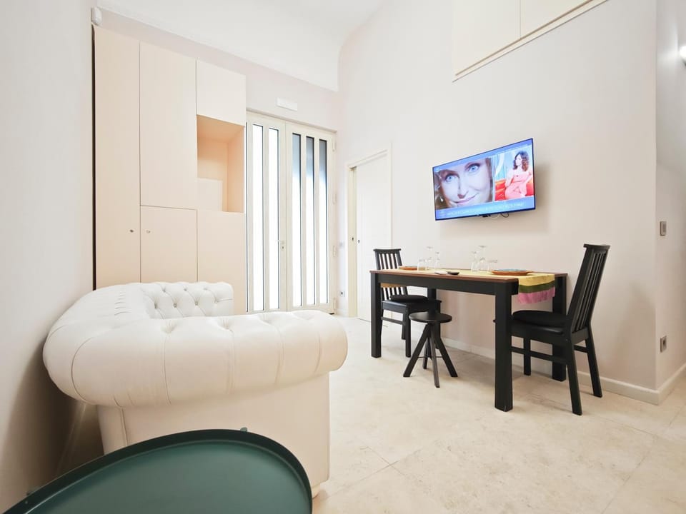 Liberty Home Apartment in Bari