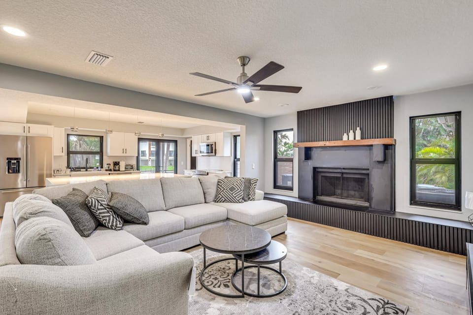 Pet Friendly! Canal-Front Apollo Beach Gem w/ Pool House in Apollo Beach